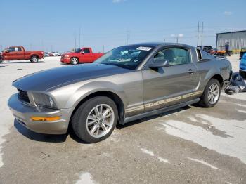  Salvage Ford Mustang