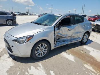  Salvage Toyota Yaris