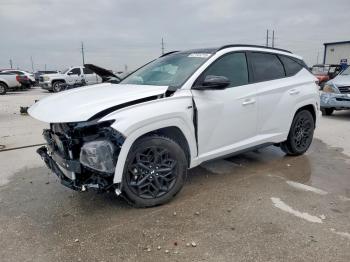  Salvage Hyundai TUCSON
