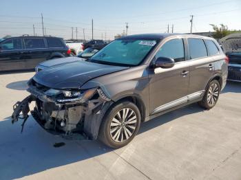  Salvage Mitsubishi Outlander