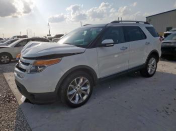  Salvage Ford Explorer