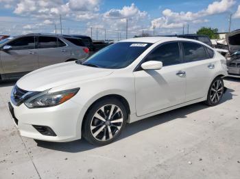  Salvage Nissan Altima