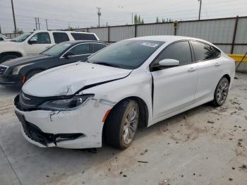  Salvage Chrysler 200