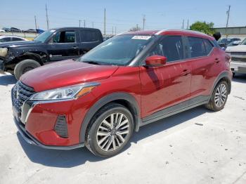  Salvage Nissan Kicks