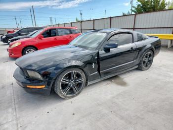  Salvage Ford Mustang