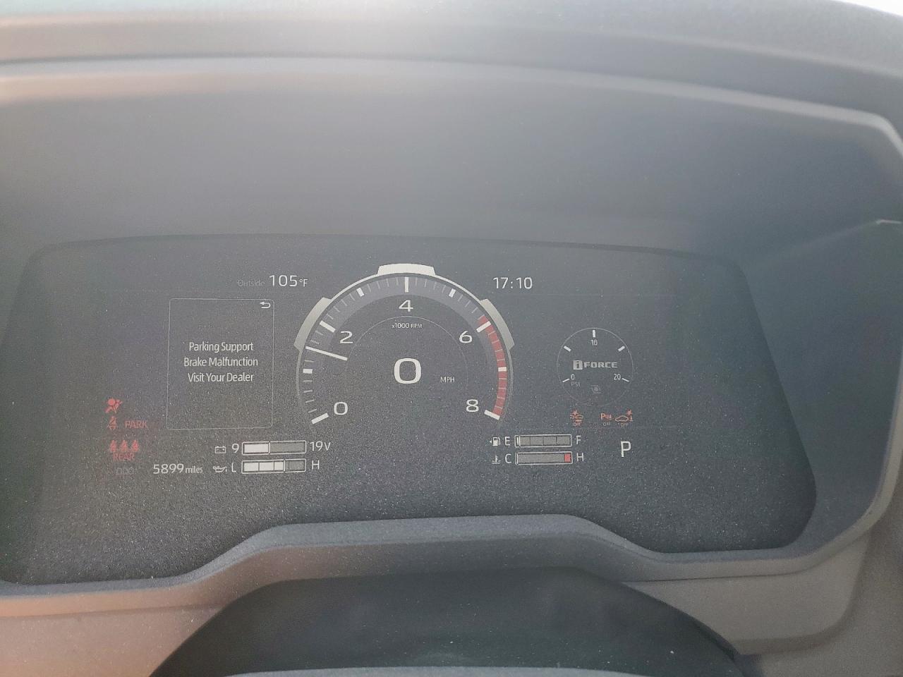 Toyota Tundra Crewmax Limited Image 9