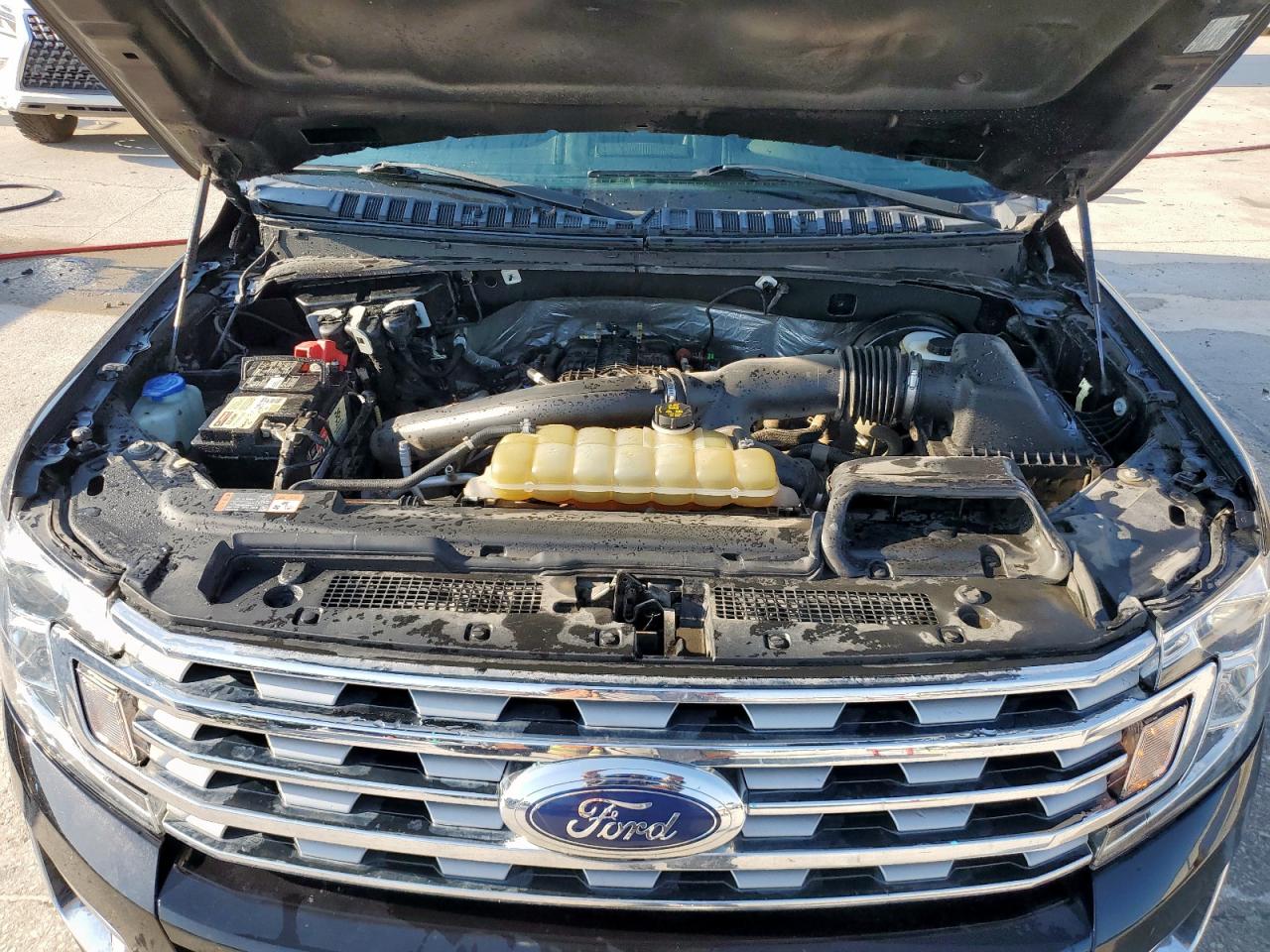 Ford Expedition Max Limited Image 9