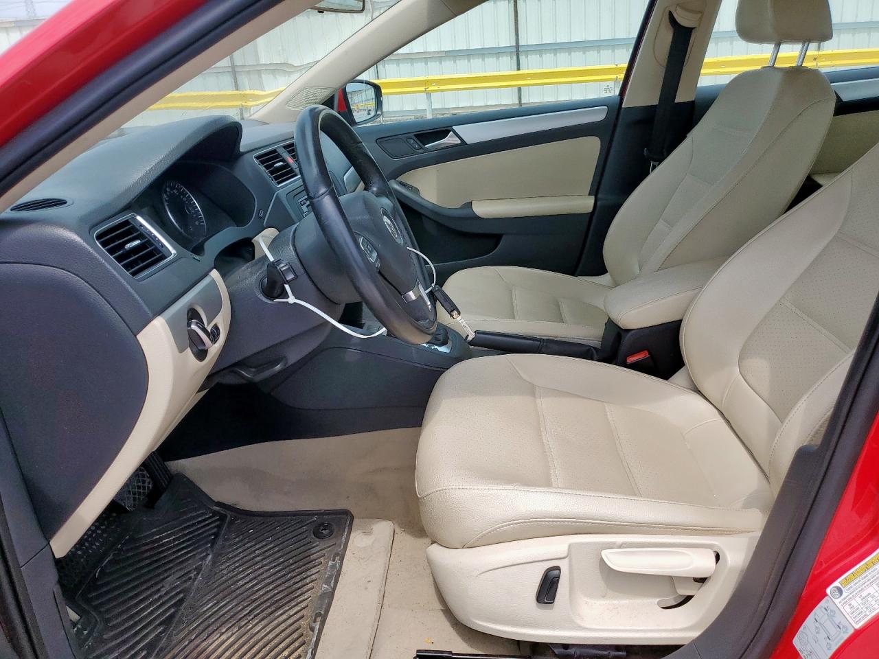 Volkswagen Jetta Se Image 4