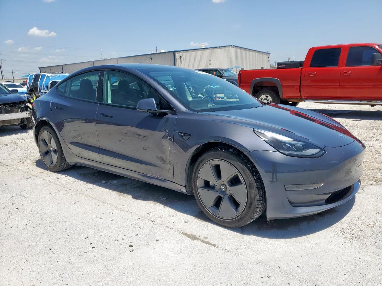 Tesla Model 3 Image 3