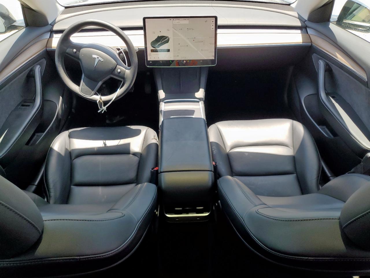 Tesla Model 3 Image 6