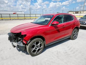  Salvage Alfa Romeo Stelvio