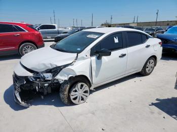  Salvage Nissan Versa