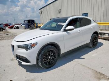 Salvage Alfa Romeo Stelvio