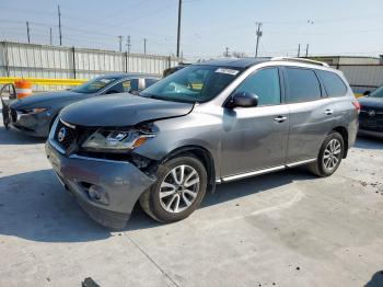  Salvage Nissan Pathfinder