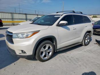  Salvage Toyota Highlander