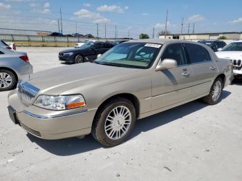  Salvage Lincoln Towncar
