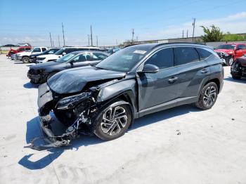  Salvage Hyundai TUCSON