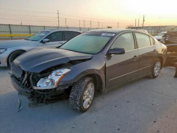  Salvage Nissan Altima