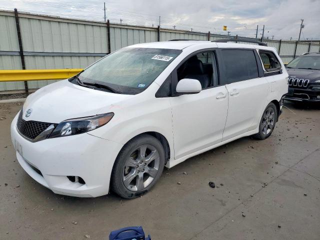  Salvage Toyota Sienna