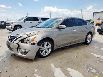  Salvage Nissan Altima