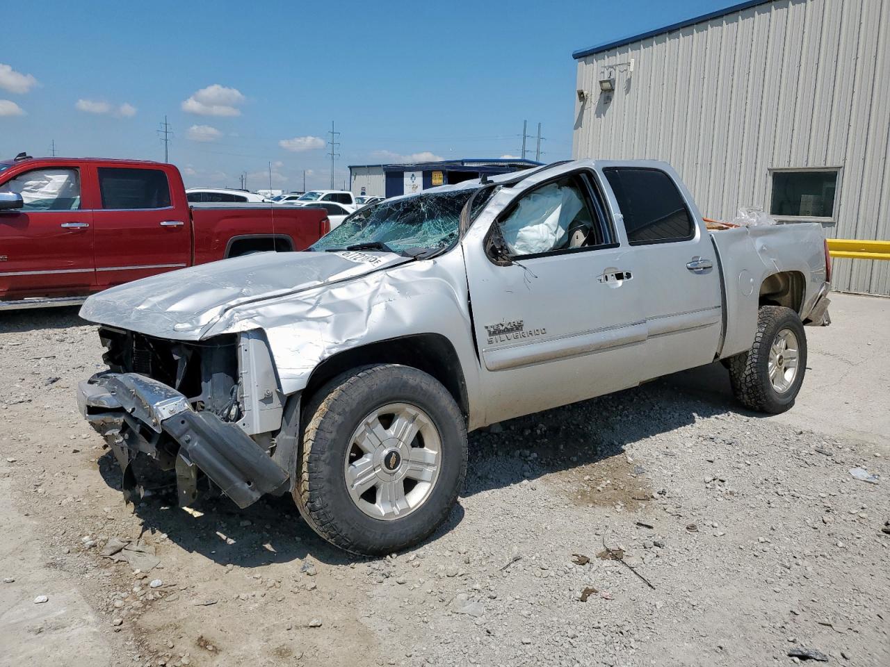 Chevrolet Silverado C1500 Lt Image 1
