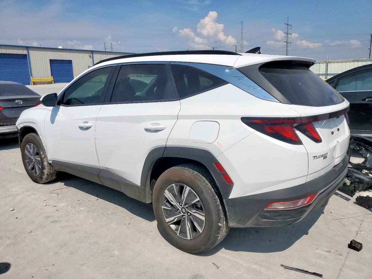 Hyundai TUCSON Blue Image 2