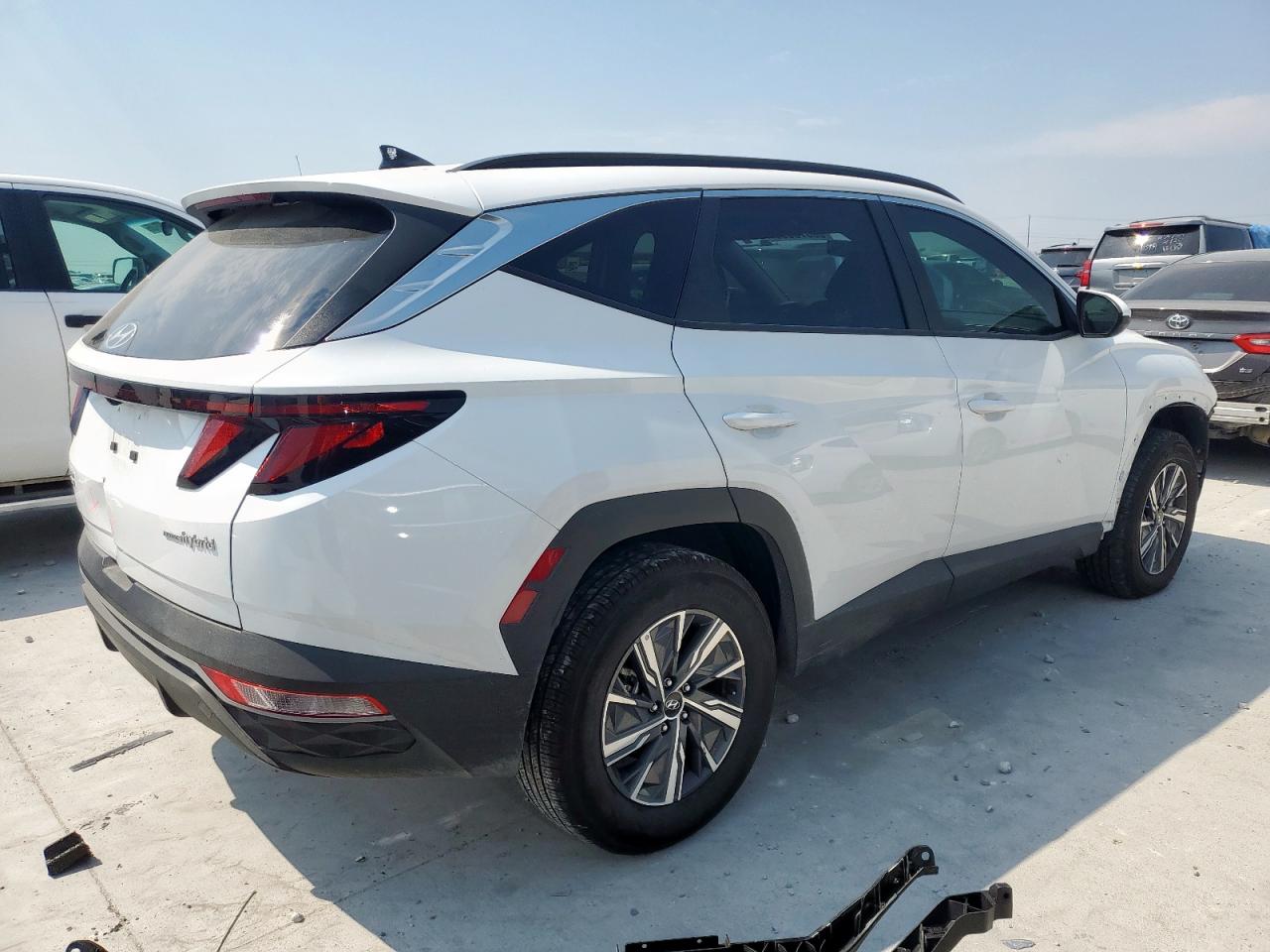 Hyundai TUCSON Blue Image 14