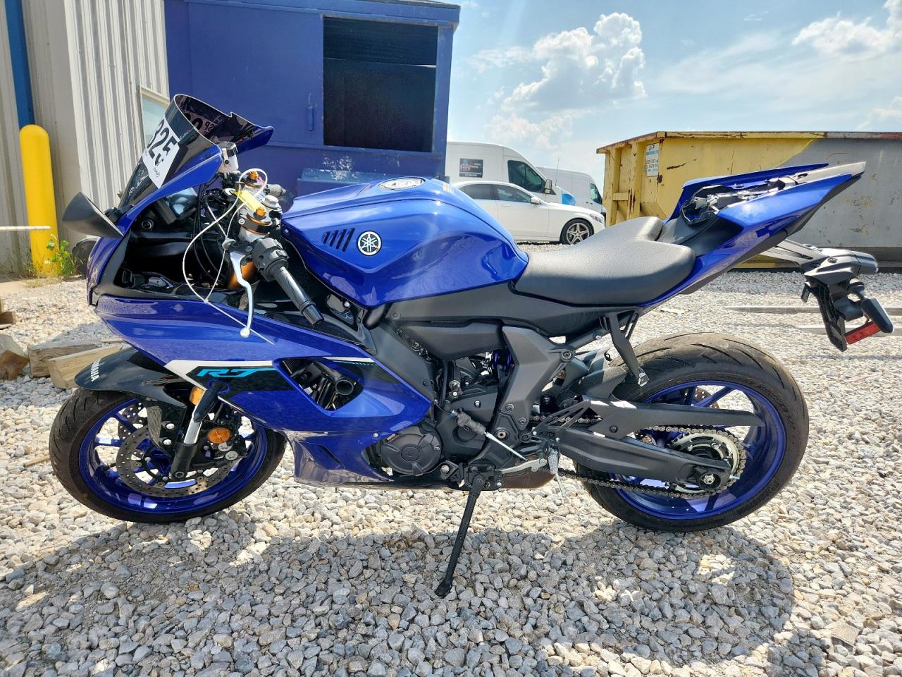 Yamaha Yzfr7 Image 4