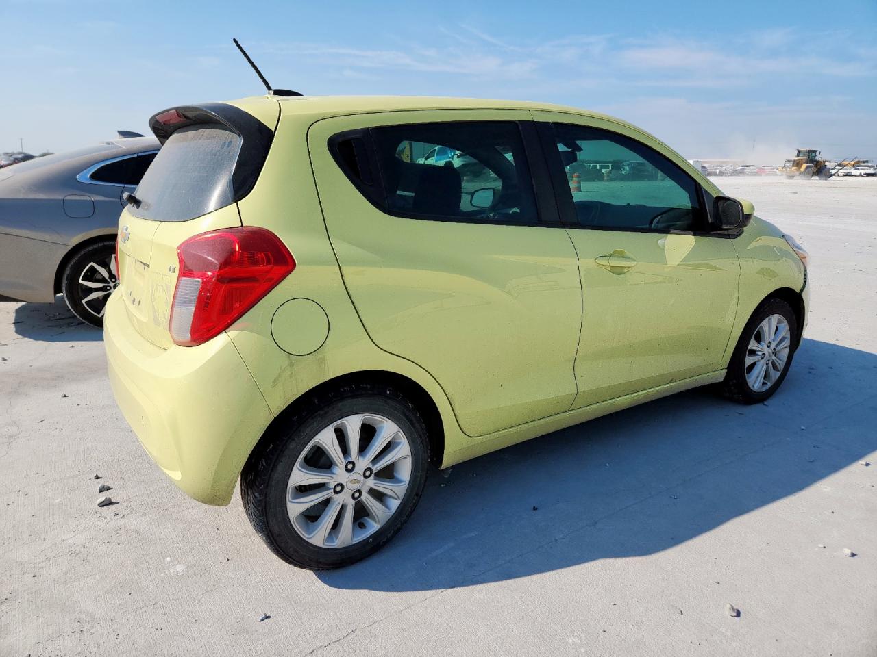 Chevrolet Spark 1lt Image 6