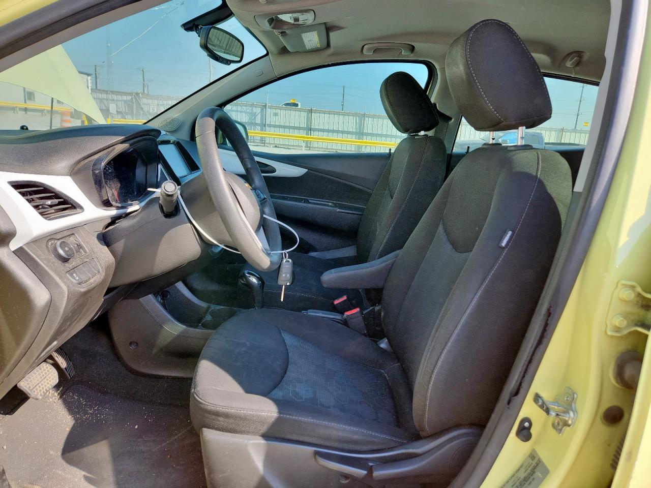 Chevrolet Spark 1lt Image 12