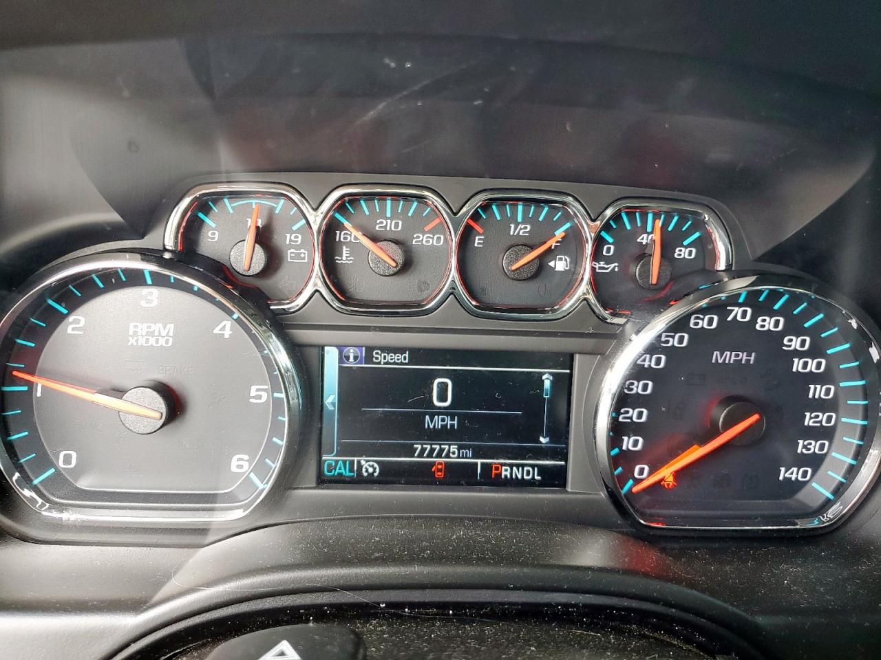 Chevrolet Suburban C1500 Image 9