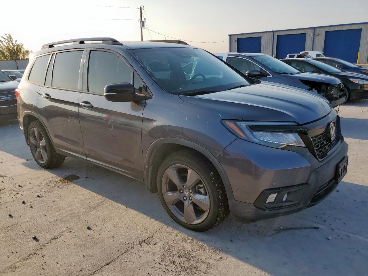 Honda Passport Touring Image 3