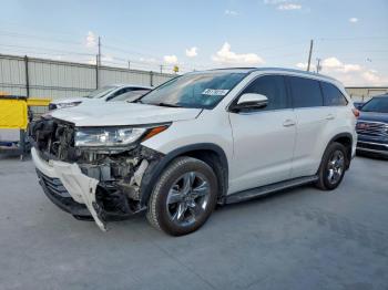  Salvage Toyota Highlander