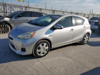  Salvage Toyota Prius