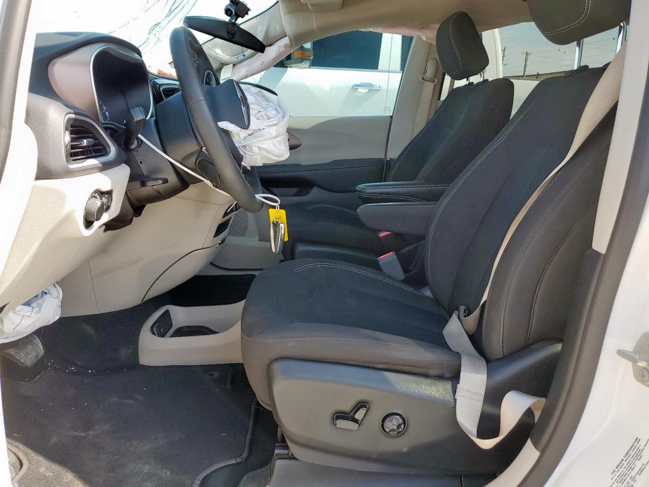 Chrysler Minivan Lx Image 3