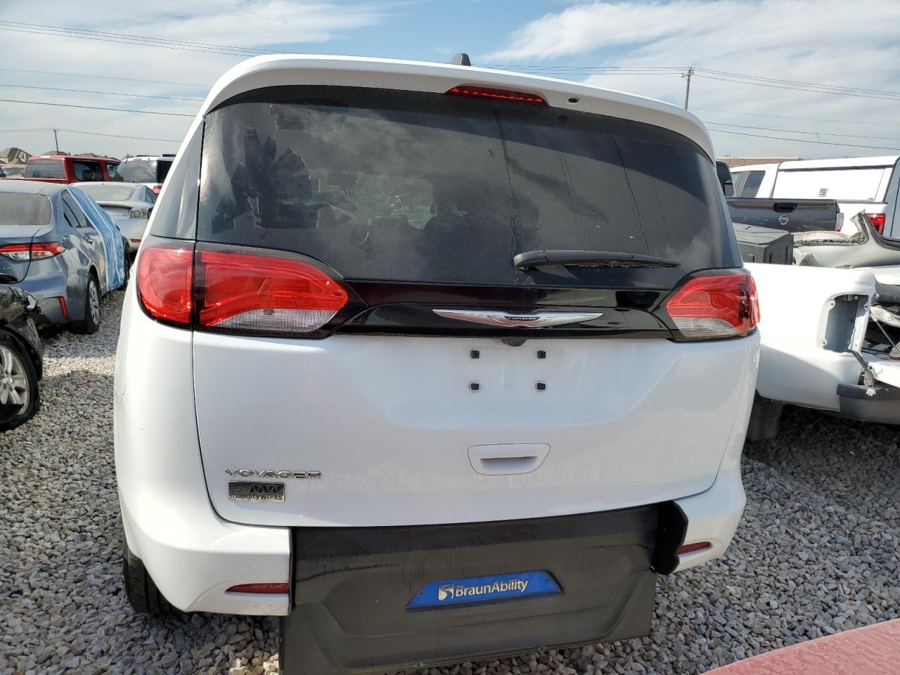 Chrysler Minivan Lx Image 11