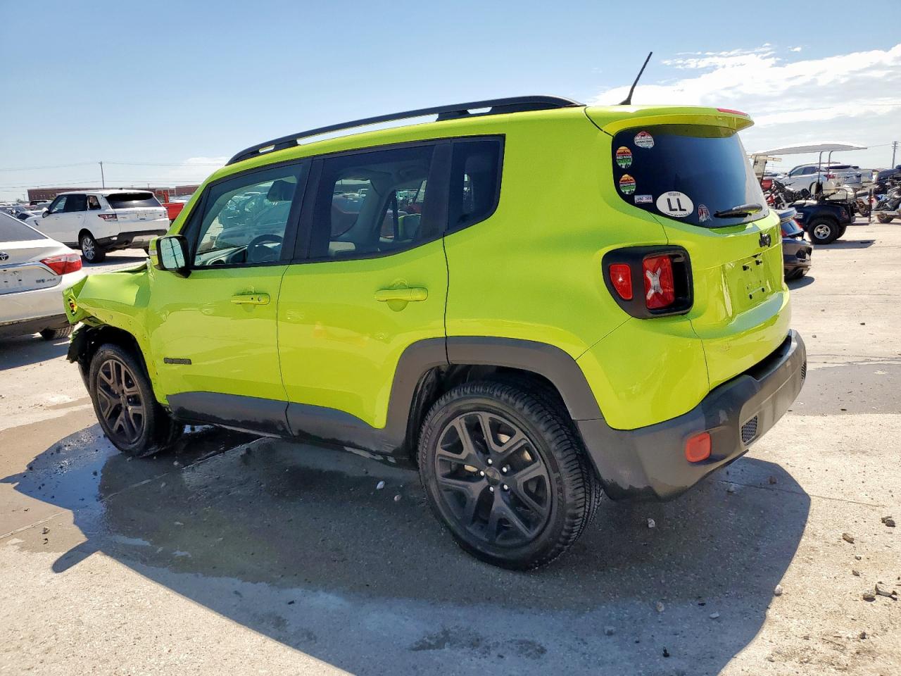 Jeep Renegade Latitude Image 2