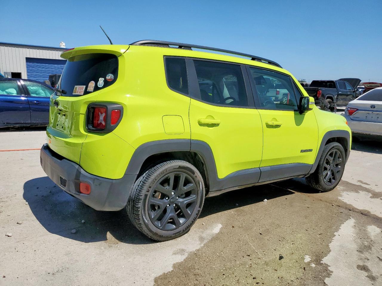 Jeep Renegade Latitude Image 4