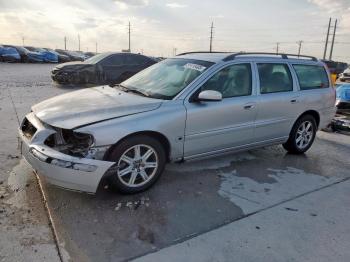 Salvage Volvo V70
