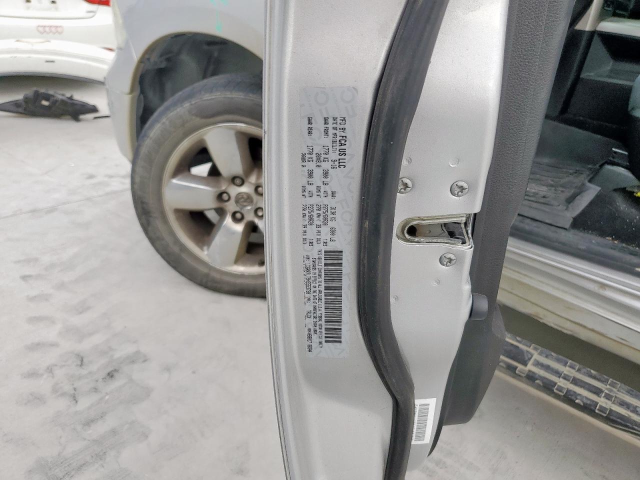 Ram 1500 Slt Image 6