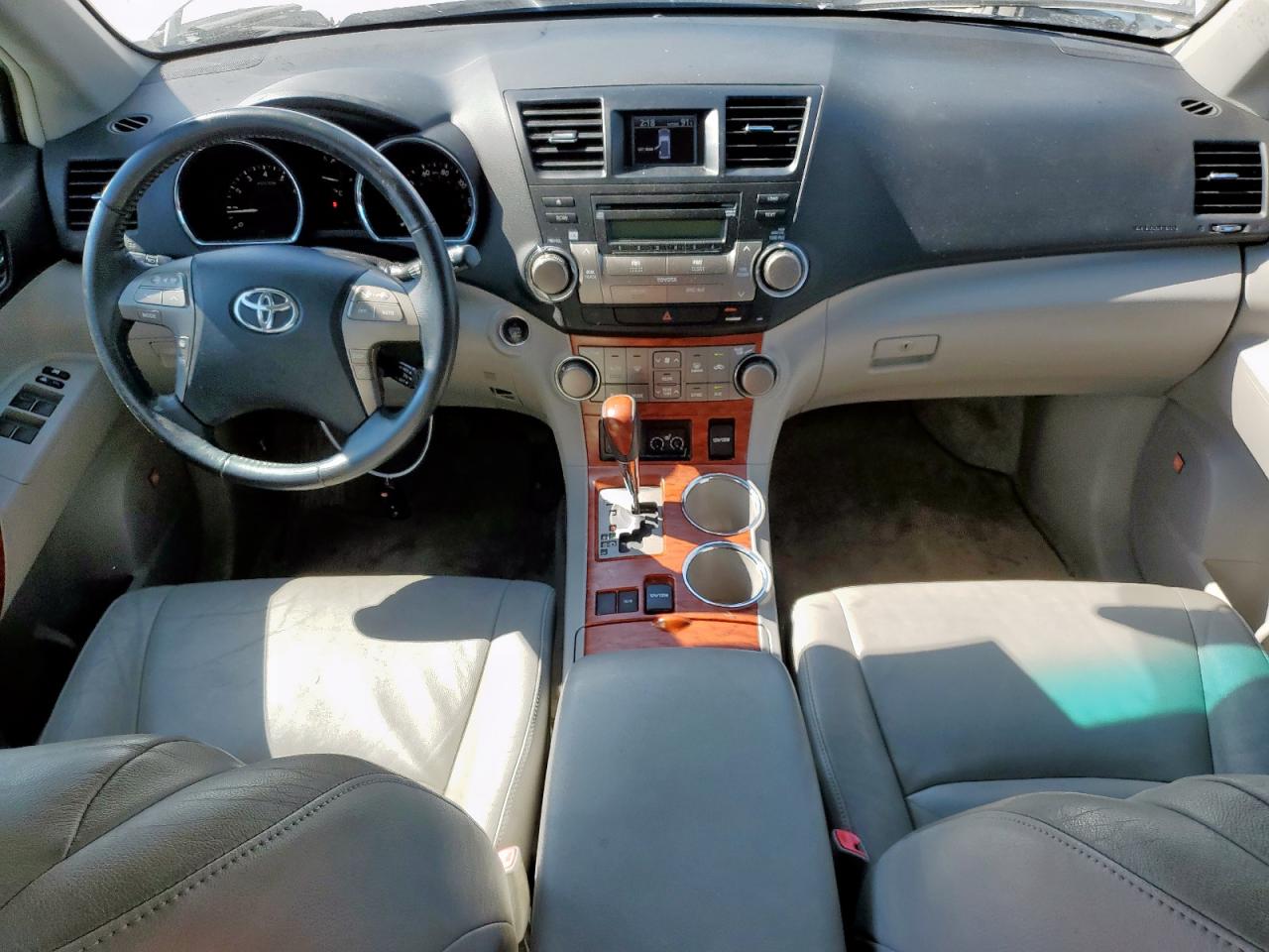 Toyota Highlander Limited Image 3