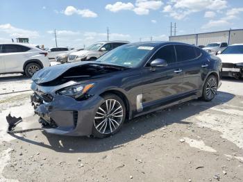  Salvage Kia Stinger