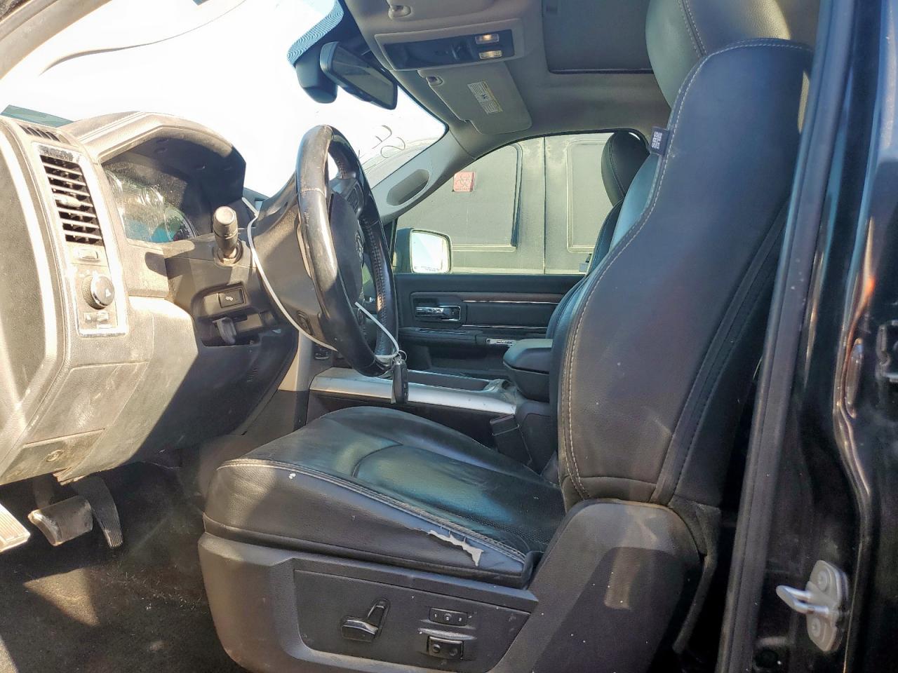 Ram 1500 Laramie Image 5