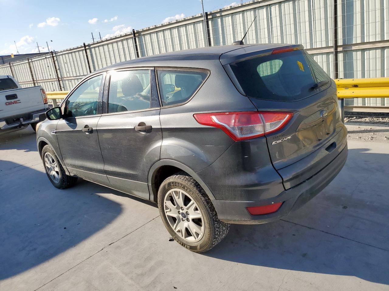 Ford Escape S Image 6