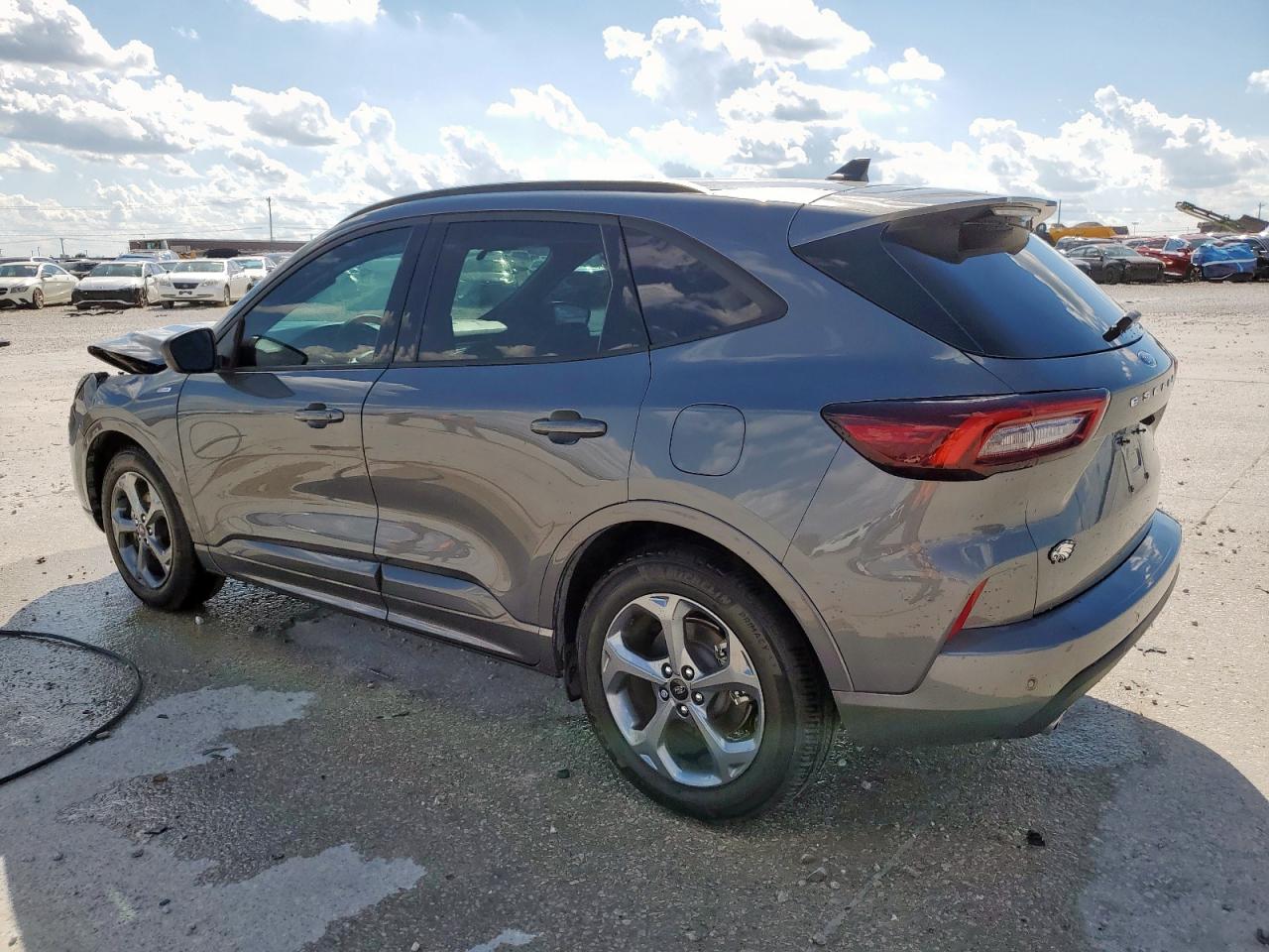 Ford Escape St Line Image 3