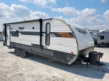  Salvage Wildcat Trvel Trlr