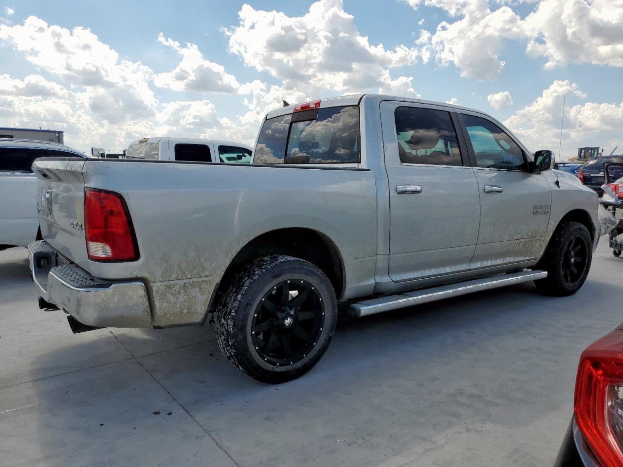 Ram 1500 Slt Image 3