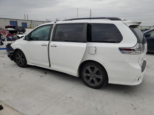 Toyota Sienna Se Image 4