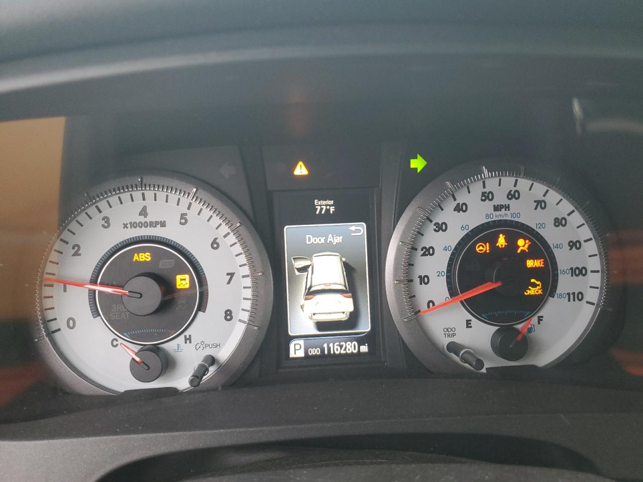 Toyota Sienna Se Image 10