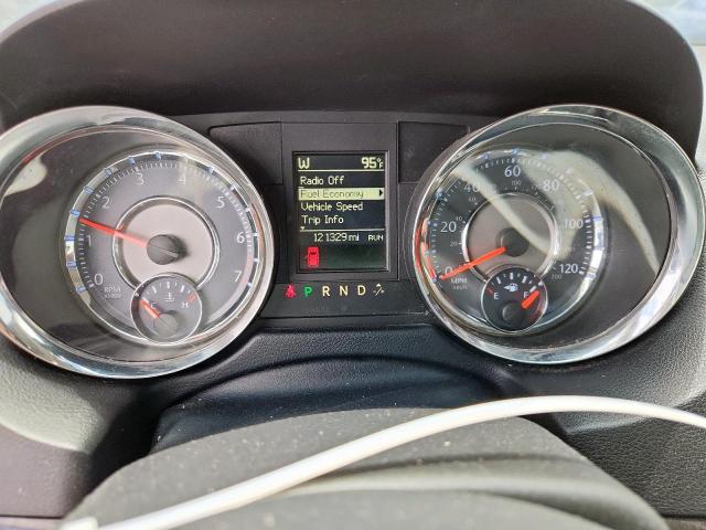 Chrysler Minivan Touring Image 11